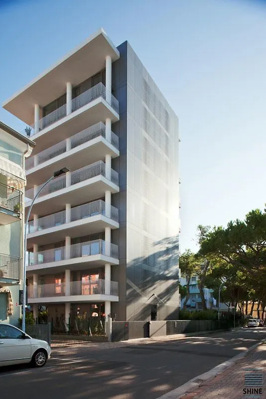 Shine Lejlighedshotel Lido di Jesolo 0*,